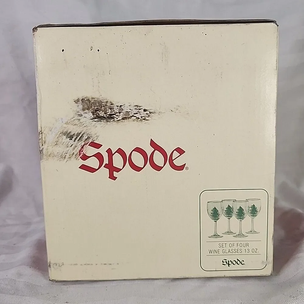 Spode Christmas Tree Wine Glasses 13 Ounce with Gold Rims, Set of 4 NEW